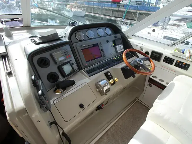 Sea Ray 390