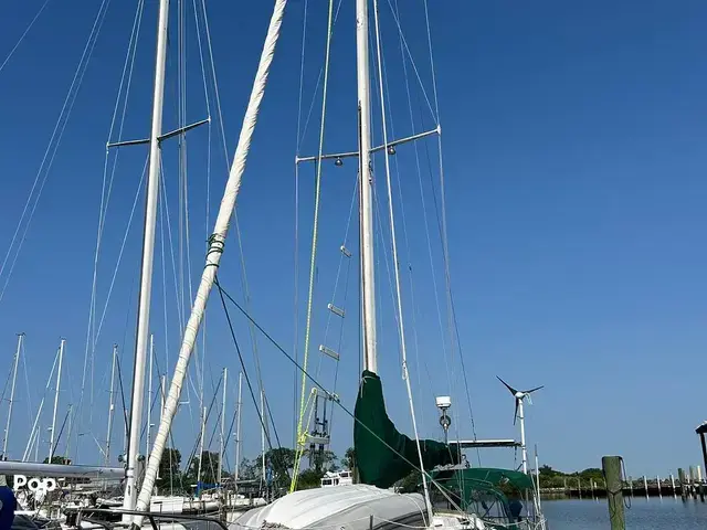 Islander 36