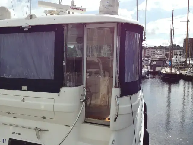 Sea Ray 390