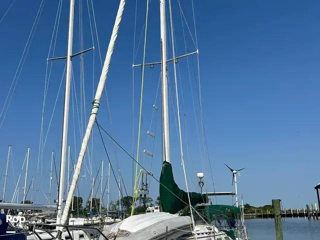 Islander 36