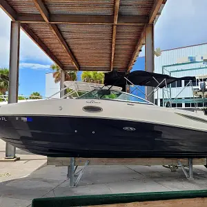 2011 Sea Ray 260 Sundeck