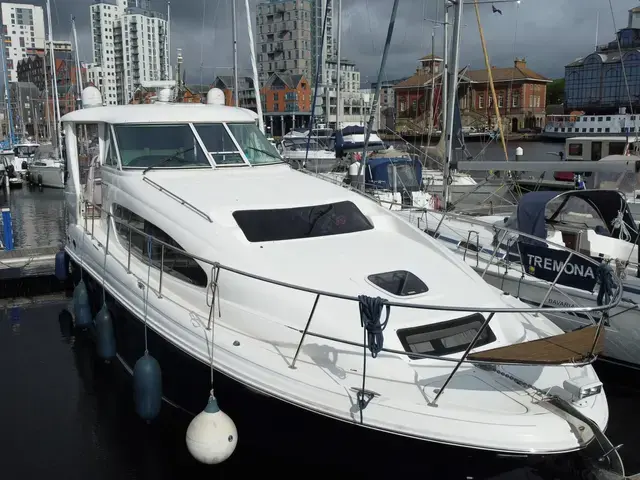 Sea Ray 390