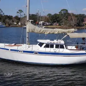 1987 Gulf Craft 32 Pilothouse