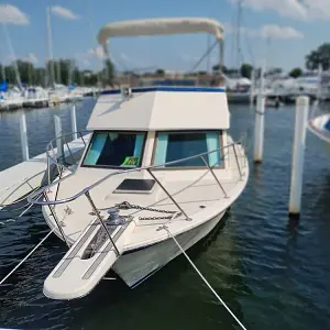 1983 Hatteras 32 Flybridge Sportfish