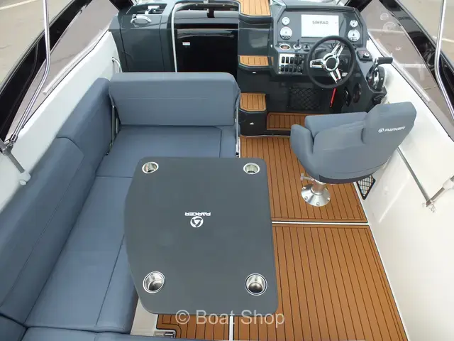 Parker Boats 690 DC