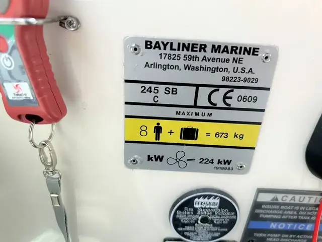 Bayliner 245