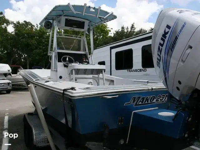 Mako 231 Center Console