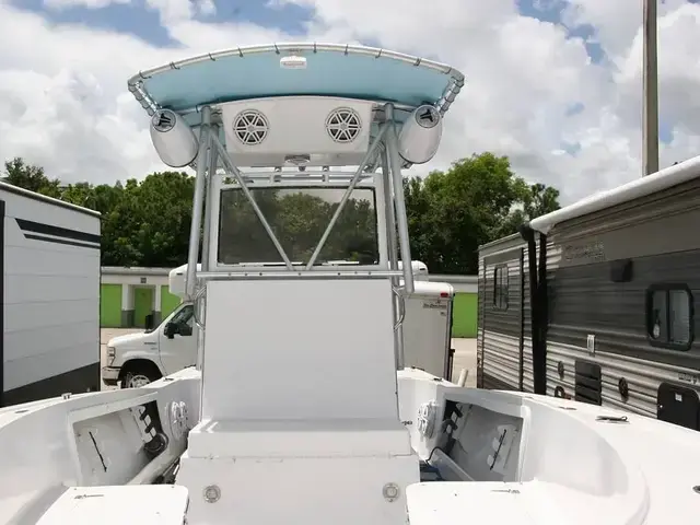 Mako 231 Center Console