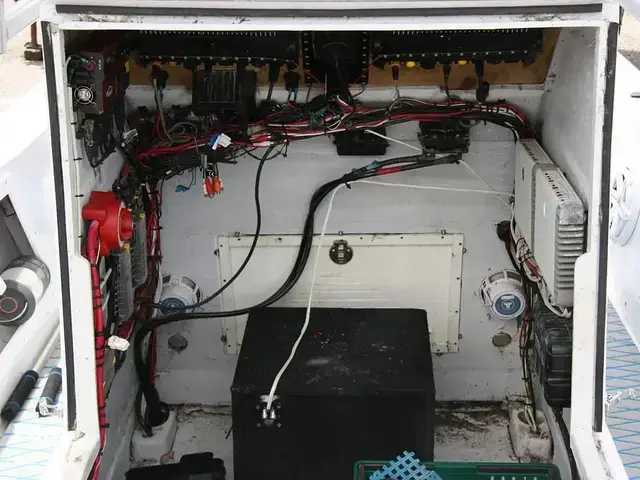 Mako 231 Center Console