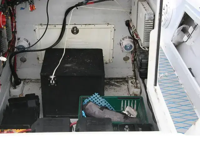 Mako 231 Center Console