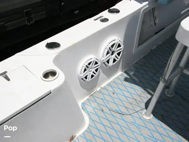 Mako 231 Center Console