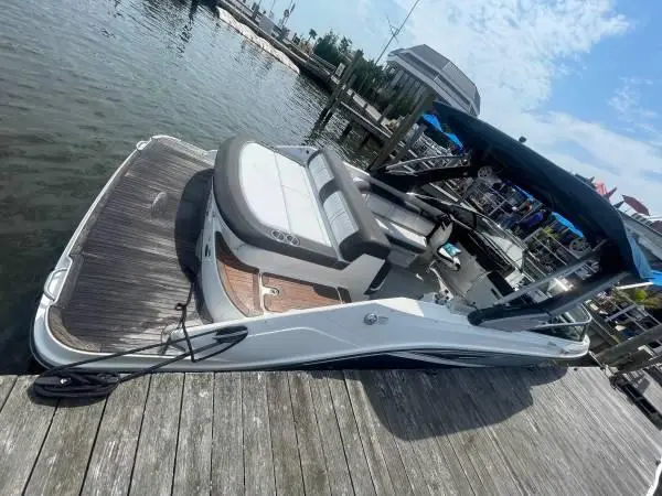 2017 Sea Ray 280 slx