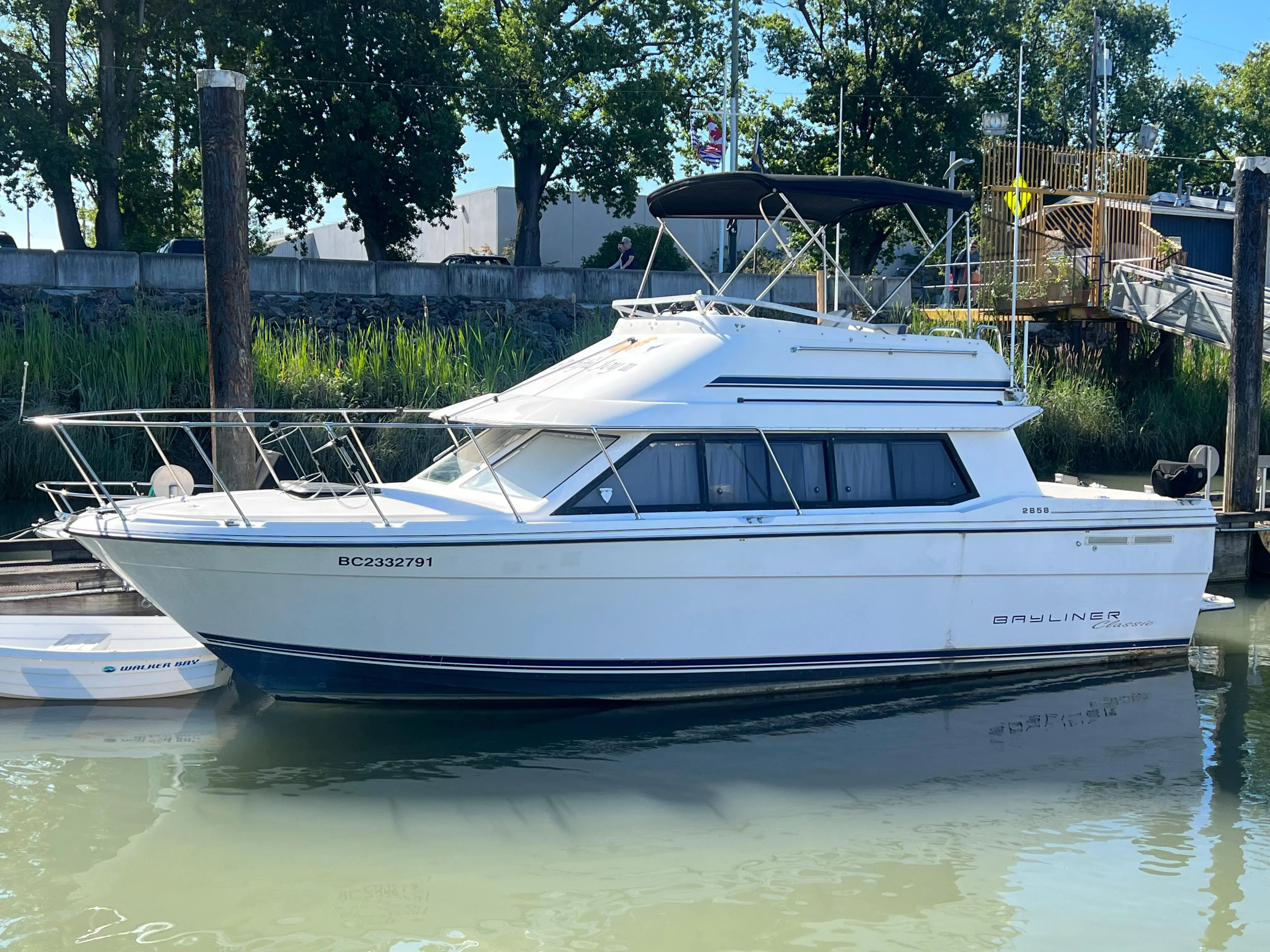 1995 Bayliner 2858