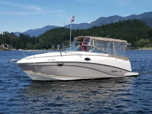 Rinker 250 Fiesta Vee with Trailer