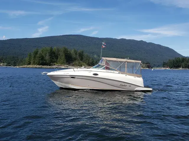 Rinker 250 Fiesta Vee with Trailer