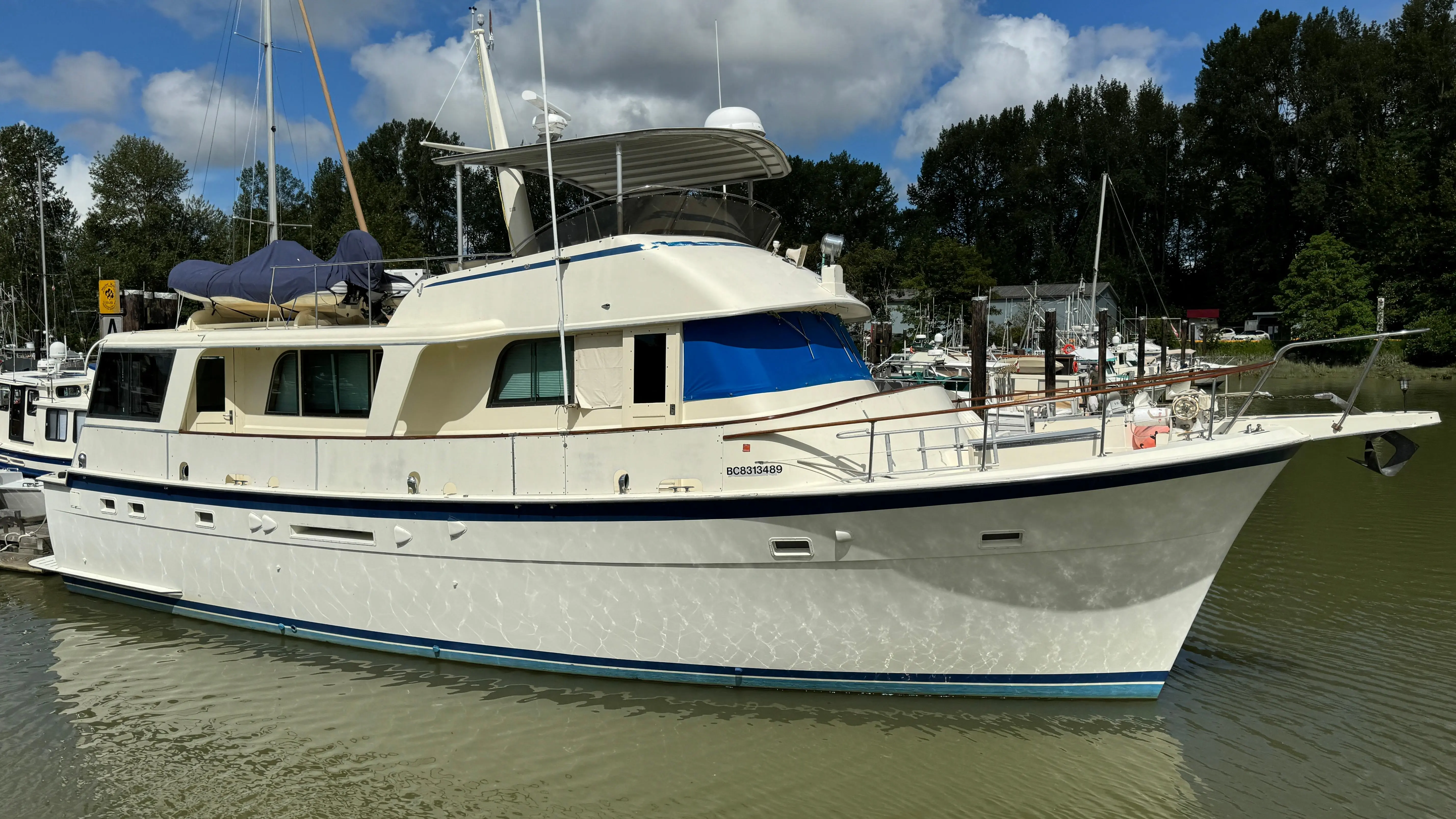 1979 Hatteras 58 long range cruiser