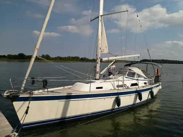 Hallberg-Rassy 372