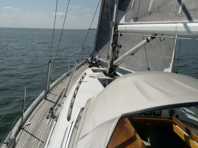 Hallberg-Rassy 372