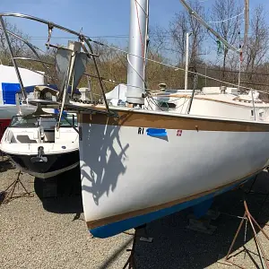 1985 Hinterhoeller Nonsuch 30