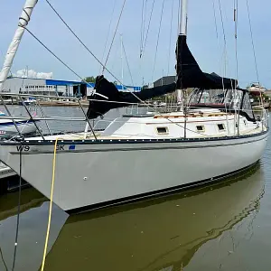 1979 Hunter 37 Cherubini