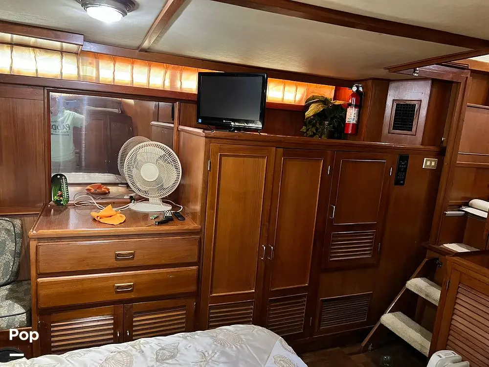 1986 Jefferson 42 sun deck