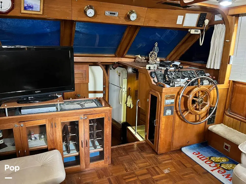 1986 Jefferson 42 sun deck