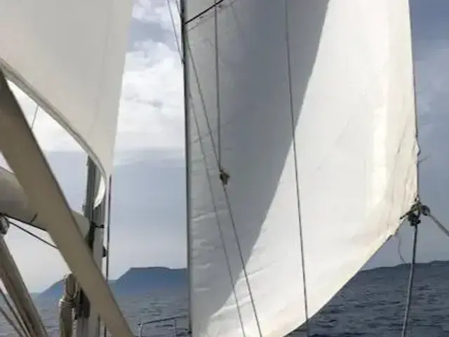 Beneteau Oceanis 351