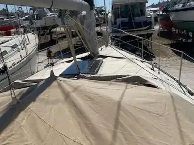 Beneteau Oceanis 351