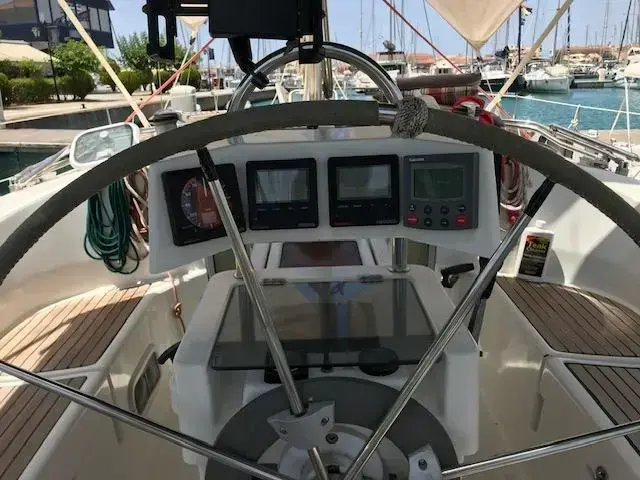 Beneteau Oceanis 351