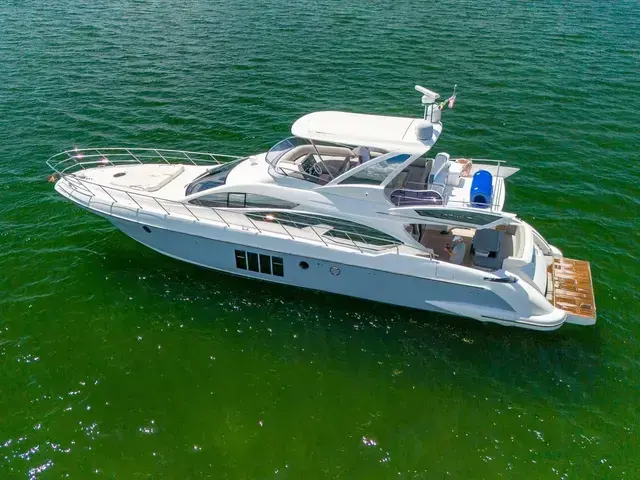 Azimut 64 Fly