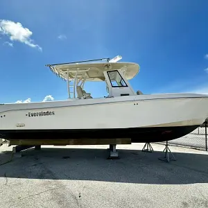 2018 Everglades Boats 335 CC