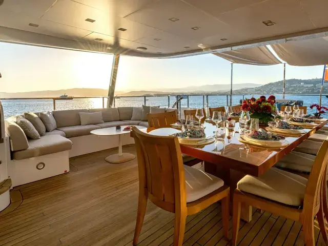 Benetti Classic 121