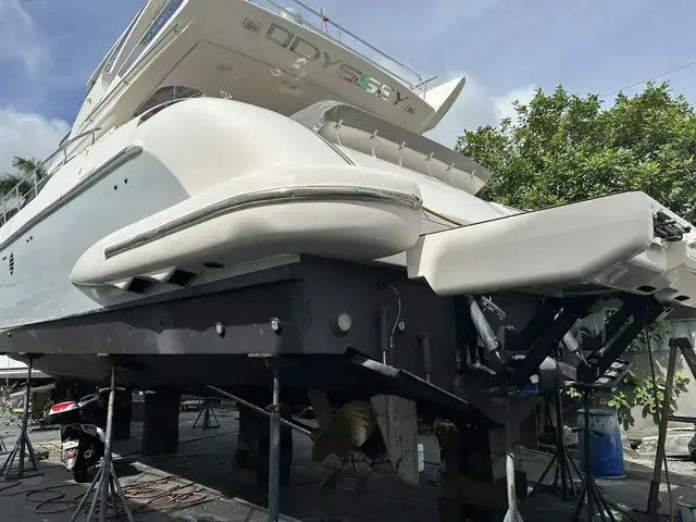 Azimut 64 Fly