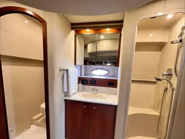 Cruisers Yachts 460 Express