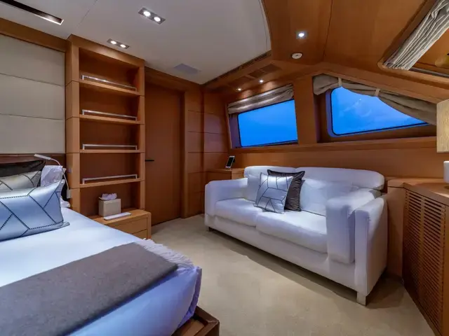 Benetti Classic 121