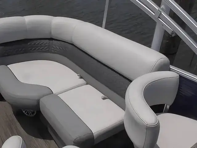 Godfrey Pontoon Monaco 255MT