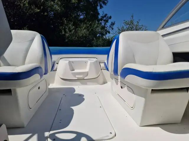 Bayliner 212 Cuddy