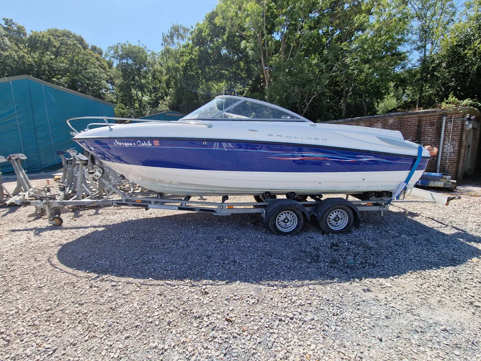 2006 Bayliner 212 capri cuddy