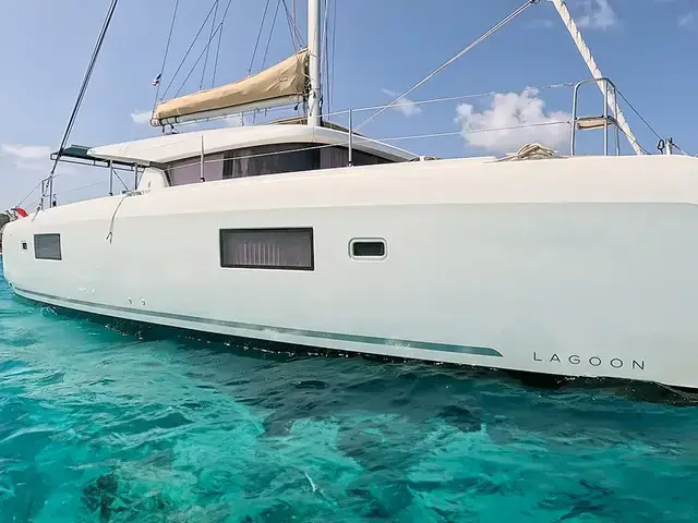 Lagoon 42