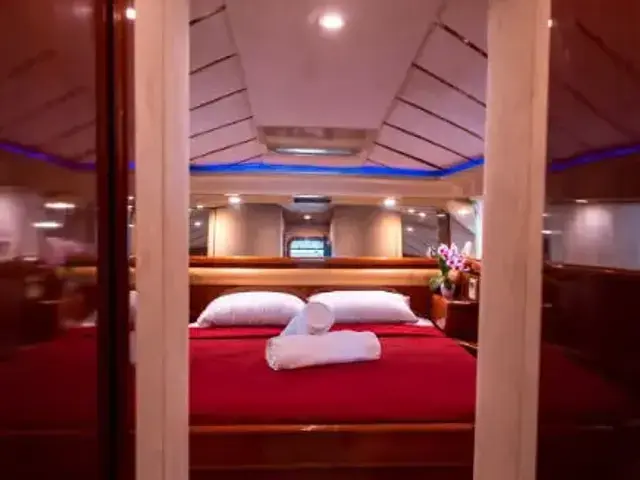 Ferretti Yachts 620