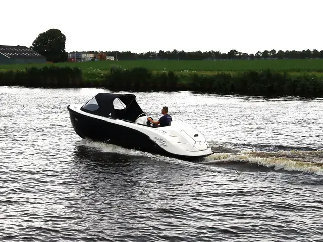 Oud Huijzer 580 tender