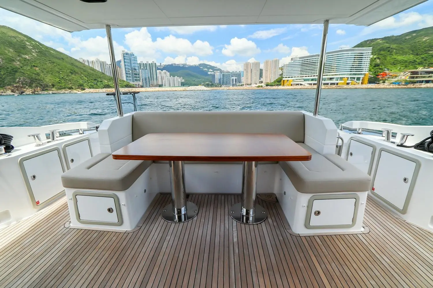 2019 Azimut 66