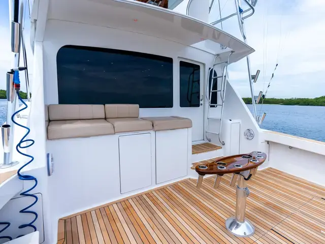 Viking Yachts 52'