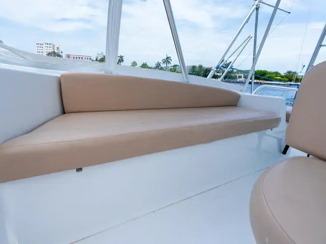 Viking Yachts 52'