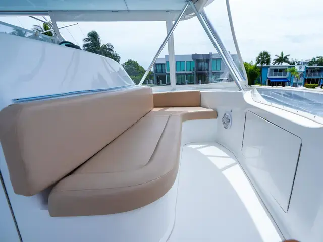 Viking Yachts 52'