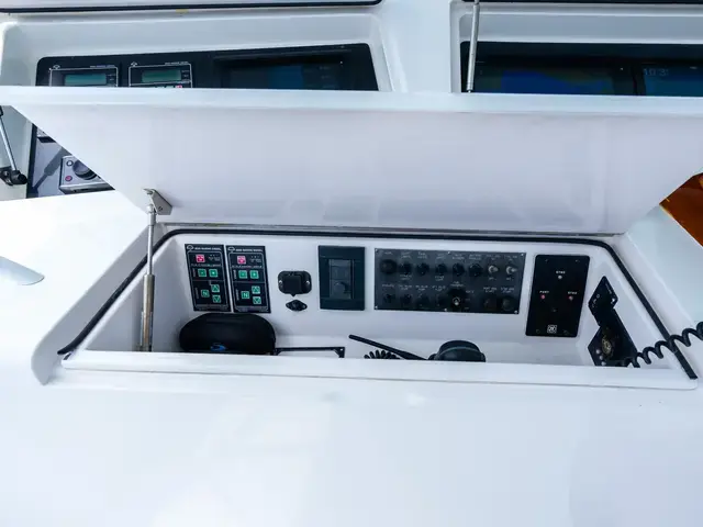 Viking Yachts 52'