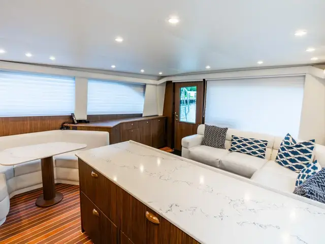 Viking Yachts 52'