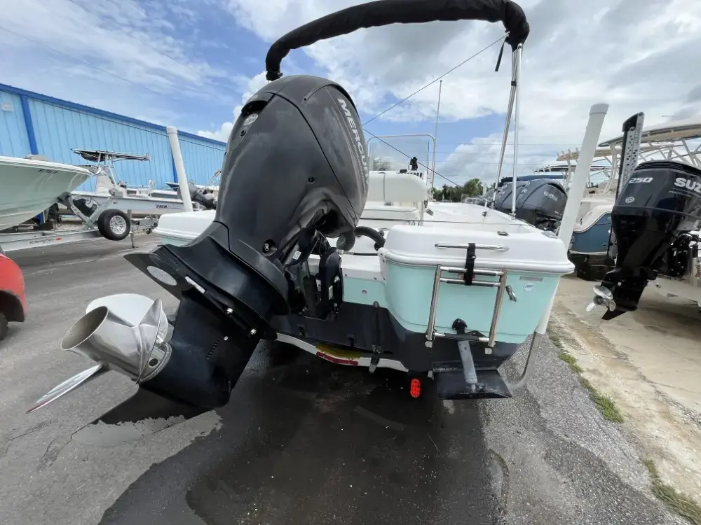 2004 Cobia Boats 184 cc