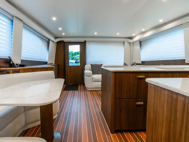 Viking Yachts 52'