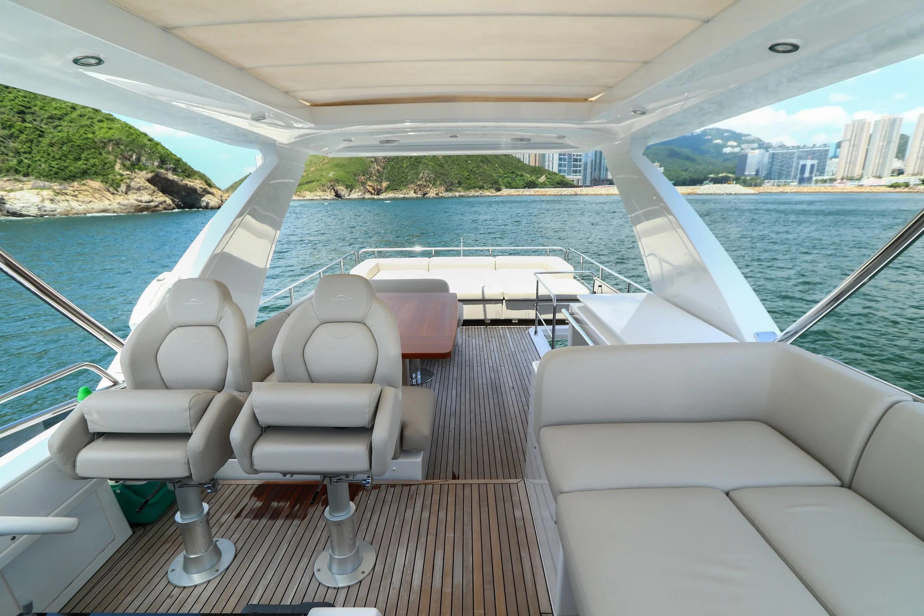 2019 Azimut 66